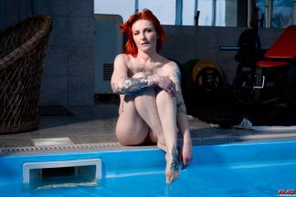 Pool Photoshoot [2. Januar 2021] - miajazz002_p.jpg