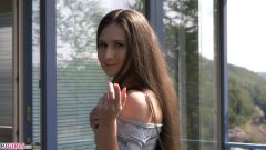 Lara Fox [21 sierpnia 2019] - screenshot from the video #1