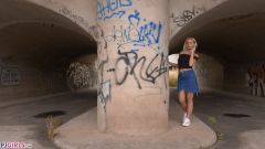 Julia Under The Bridge [14 października 2019] - screenshot from the video #1