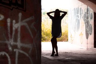 Details zum Shooting: 'Caroline Under Bridge'